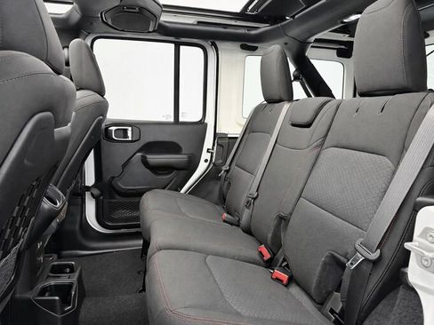 Used 2021 Jeep Wrangler Unlimited Rubicon w/ Xtreme Recon 35" Tire Package image 14