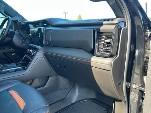 Used 2025 GMC Sierra 2500 AT4 w/ AT4 Premium Plus Package AWD/4WD image 28