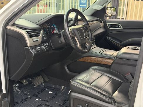 Used 2019 GMC Yukon XL Denali w/ Open Road Package AWD/4WD image 12