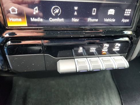 Used 2023 RAM 1500 Laramie image 34