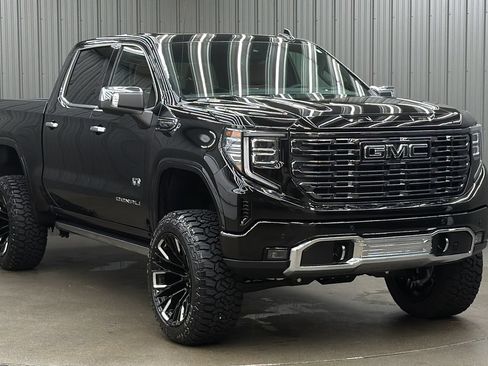 Used 2026 GMC Sierra 1500 Denali Ultimate AWD/4WD image 7