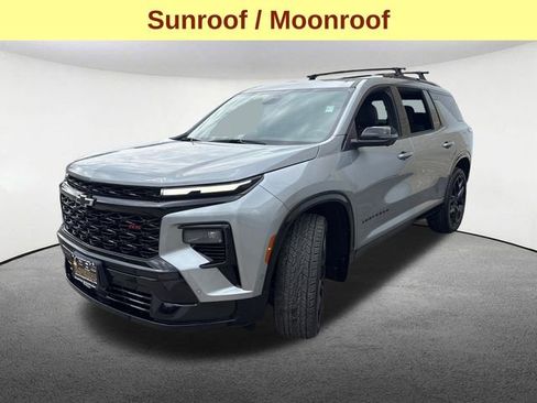 Used 2025 Chevrolet Traverse RS AWD/4WD image 5