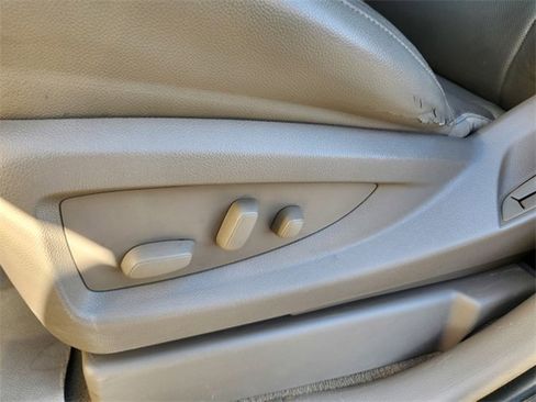 Used 2020 Chevrolet Suburban Premier image 23