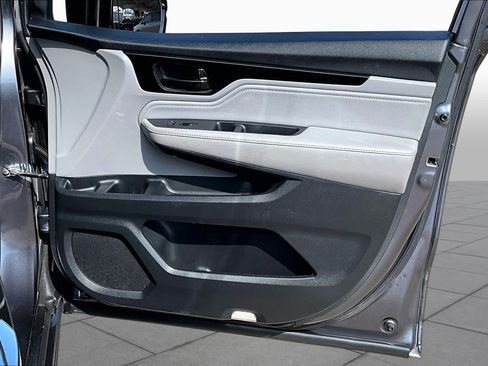 Used 2018 Honda Odyssey Elite image 27