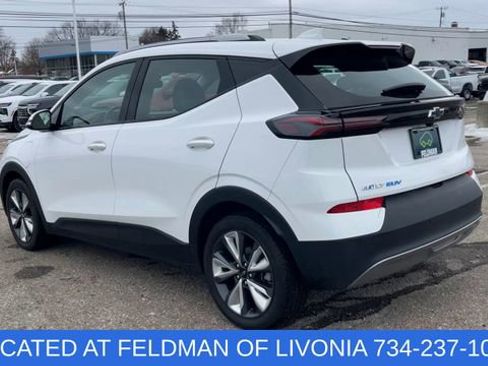 Certified 2023 Chevrolet Bolt EUV LT w/ Convenience Package image 6