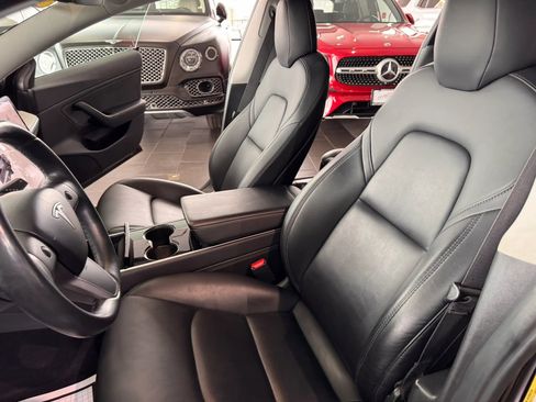 Used 2018 Tesla Model 3 Long Range image 10