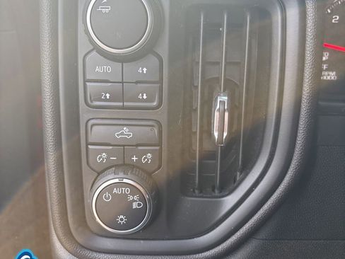 Used 2022 Chevrolet Silverado 1500 Custom Trail Boss image 20