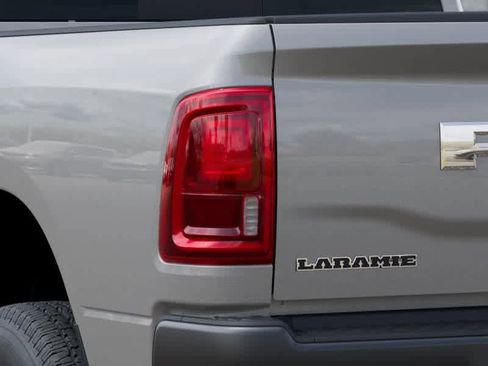 New 2026 RAM 2500 Laramie AWD/4WD image 5