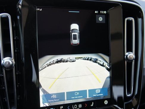 New 2025 Volvo XC40 B5 Core w/ Protection Package Premier image 16