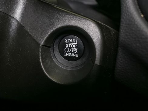 Used 2020 Jeep Compass Latitude w/ Cold Weather Group AWD/4WD image 32