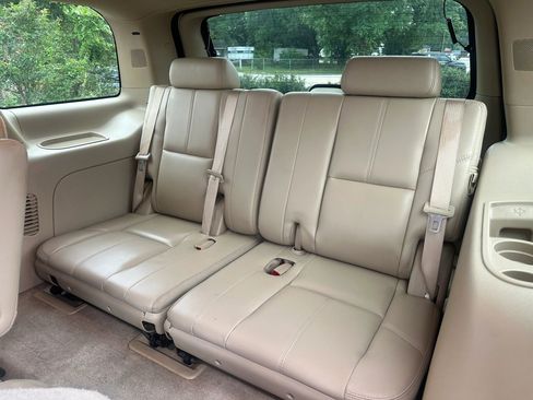 Used 2007 GMC Yukon SLT w/ SLT Preferred Equipment Group image 13