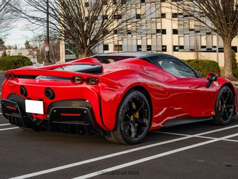 Used 2025 Ferrari SF90 Spider image 20
