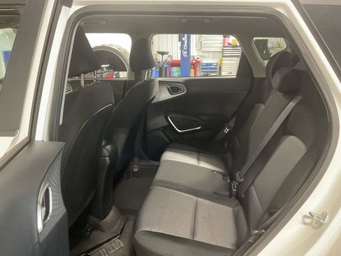 Used 2024 Kia Soul LX w/ Option Group 015 image 9