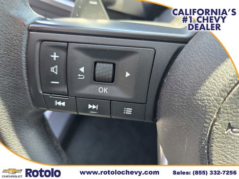 Used 2024 Nissan Rogue S image 21