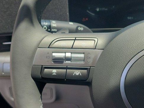 Used 2024 Hyundai Kona Limited FWD image 22