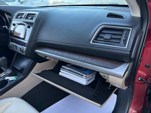 Used 2017 Subaru Outback 2.5i Limited image 44