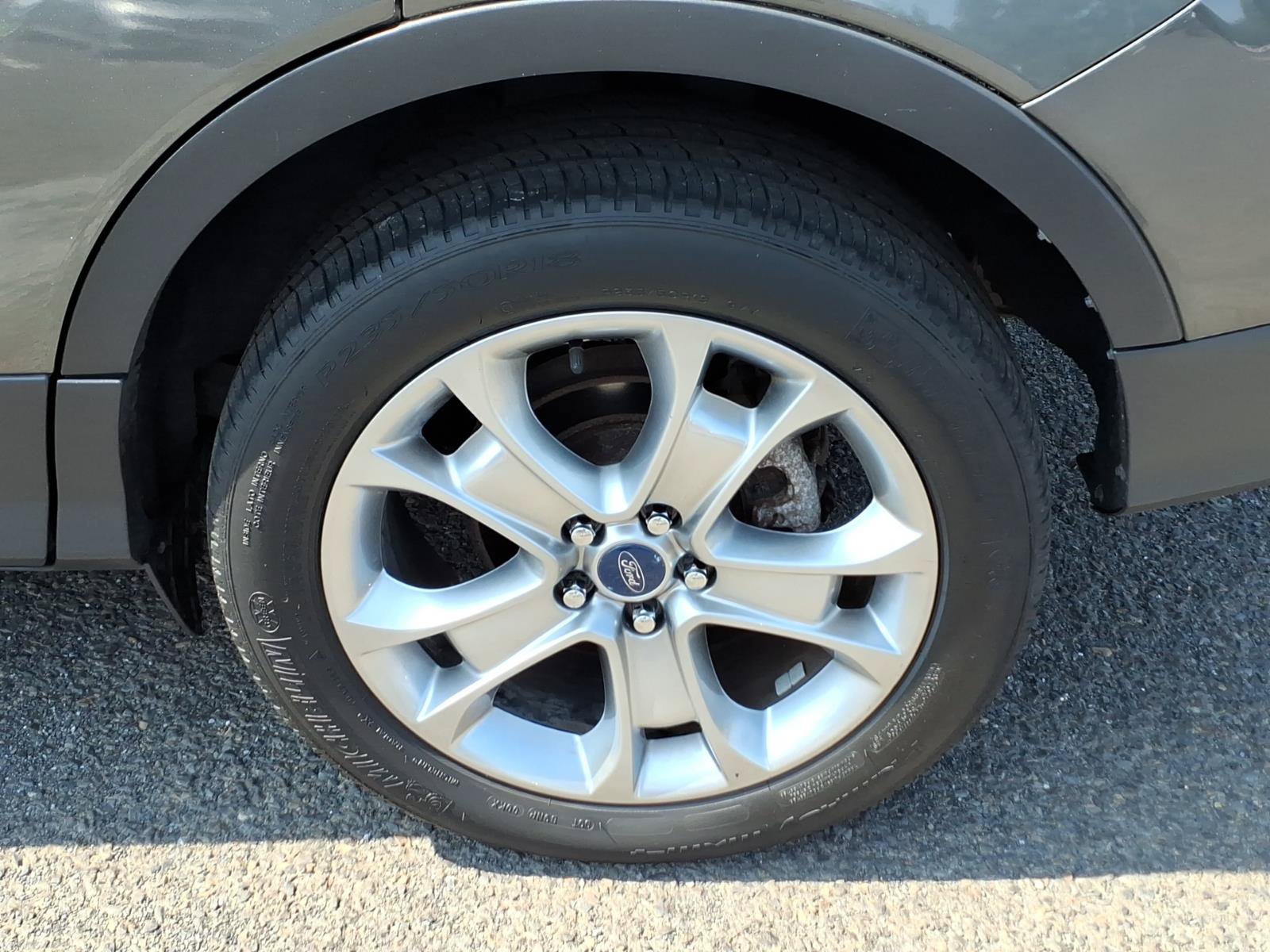 Used 2015 Ford Escape Titanium AWD/4WD image 10