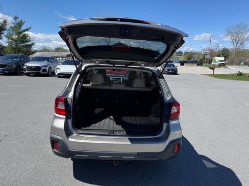 Used 2019 Subaru Outback 2.5i Limited AWD/4WD image 10