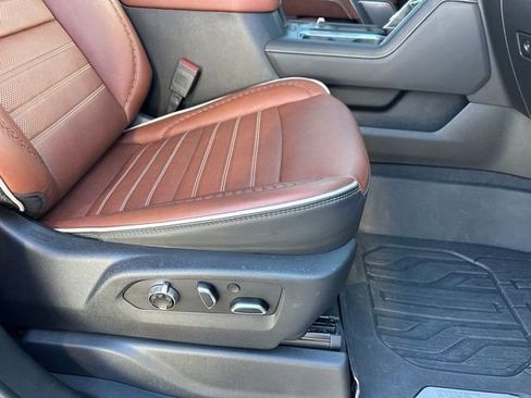 Used 2024 GMC Sierra 3500 Denali Ultimate image 25