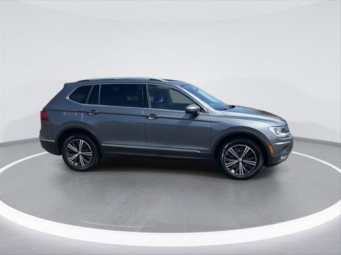 Used 2019 Volkswagen Tiguan SEL AWD/4WD image 9
