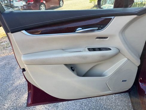 Used 2017 Cadillac XT5 Luxury w/ Driver Awareness Package image 39