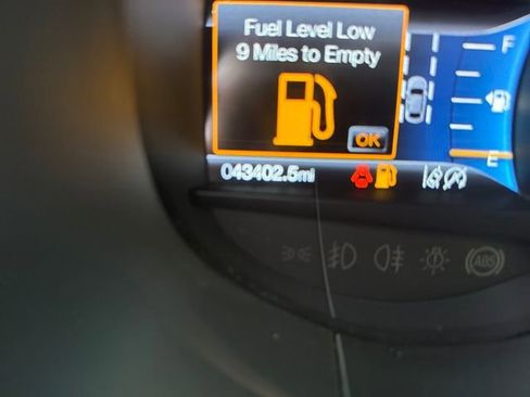 Used 2022 Ford Edge SEL w/ Sport Appearance Package image 13