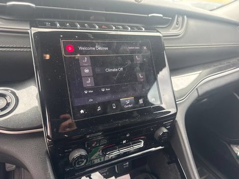 Used 2021 Jeep Grand Cherokee L Laredo w/ Luxury Tech Group I AWD/4WD image 13