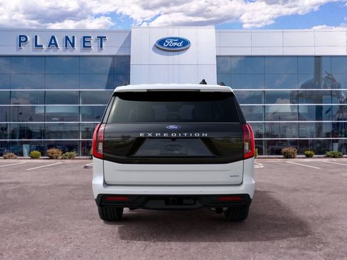 New 2027 Ford Expedition Max Active RWD image 9