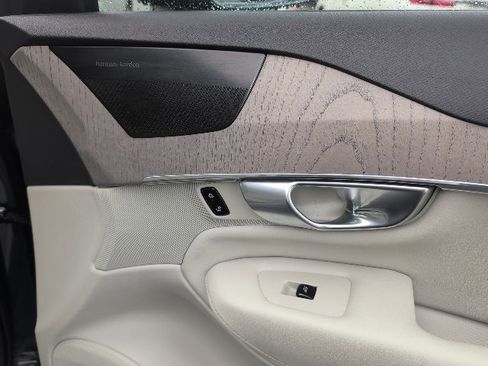 Used 2023 Volvo XC90 B6 Plus w/ Protection Package Premier image 15