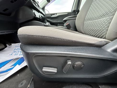 Used 2021 Ford Escape SE w/ SE Sport Appearance Package FWD image 14