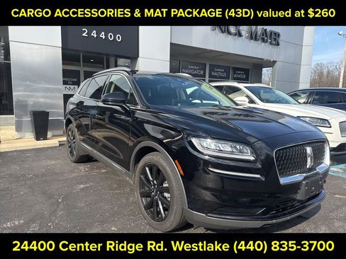 Used 2023 Lincoln Nautilus Reserve w/ Monochromatic Package image 5