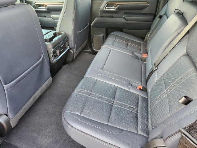 Used 2024 Chevrolet Silverado 2500 High Country w/ Technology Package AWD/4WD image 32