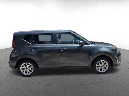Used 2025 Kia Soul LX w/ LX Technology Package FWD image 15