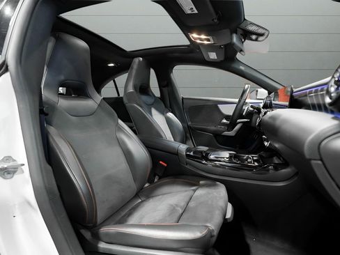 Used 2022 Mercedes-Benz CLA 35 AMG 4MATIC image 38