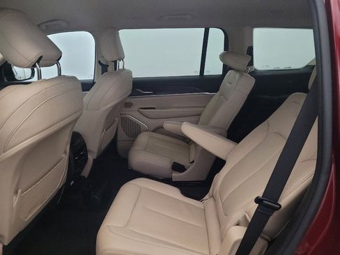 Used 2022 Jeep Grand Cherokee L Limited AWD/4WD image 18