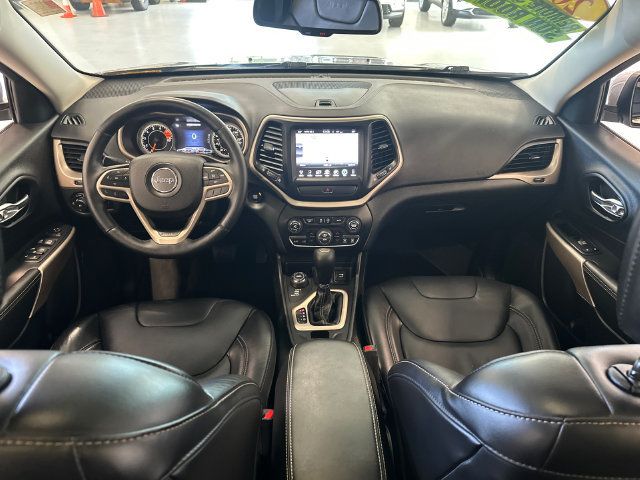 Used 2017 Jeep Cherokee Limited AWD/4WD image 36