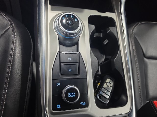 Used 2024 Ford Explorer XLT w/ Equipment Group 202A AWD/4WD image 15