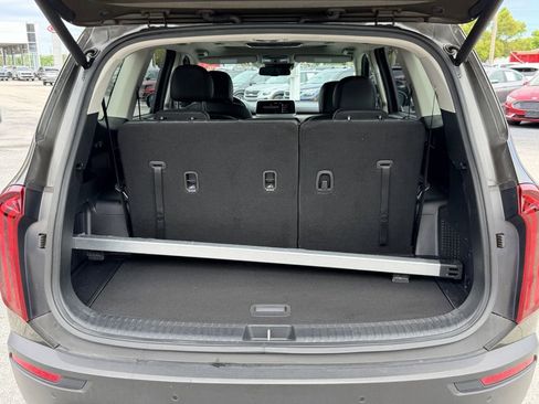 Used 2022 Kia Telluride EX w/ EX Premium Package image 11