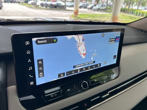 New 2025 Mitsubishi Outlander SE image 11