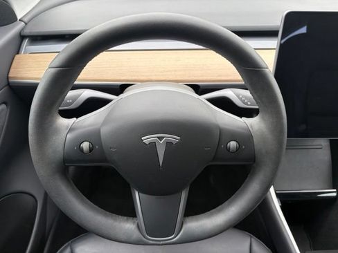 Used 2019 Tesla Model 3 Standard Range Plus RWD image 26