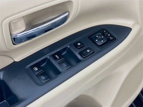 Used 2016 Mitsubishi Outlander GT image 18