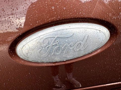 Used 2011 Ford F350 Lariat w/ Lariat Interior Pkg image 13