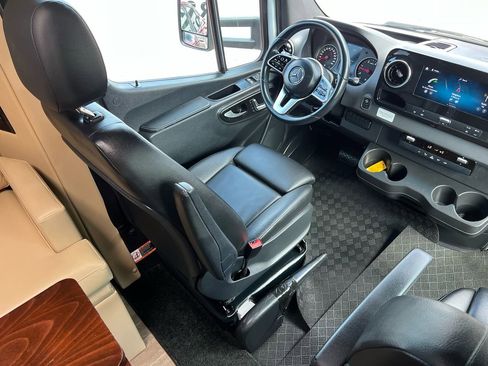 Used 2019 Mercedes-Benz Sprinter 170 image 15