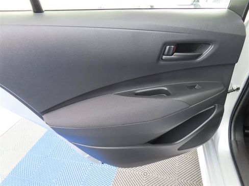 Used 2025 Toyota Corolla LE FWD image 31