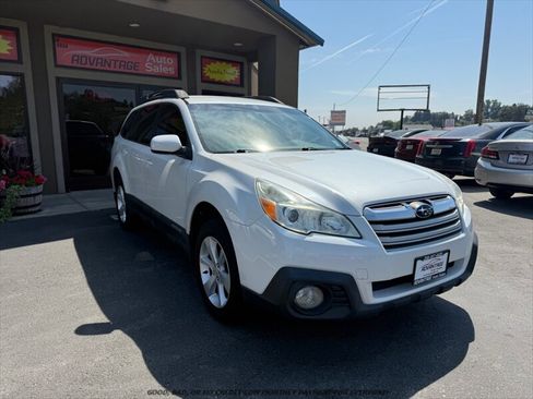 Used 2013 Subaru Outback 2.5i Premium AWD/4WD image 1