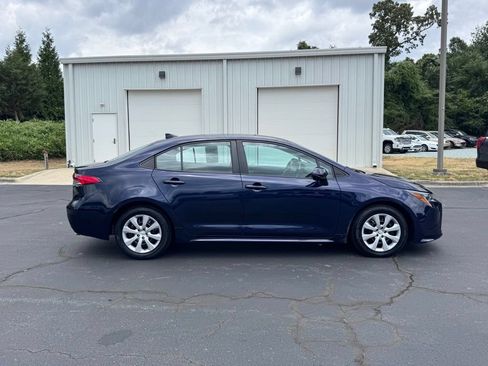 Used 2023 Toyota Corolla LE FWD image 4