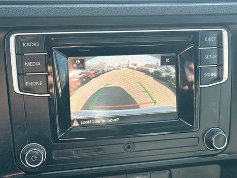 Used 2017 Volkswagen Jetta S image 21