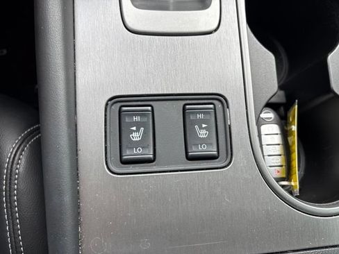 Used 2022 Nissan Murano SL w/ SL Moonroof Package FWD image 12