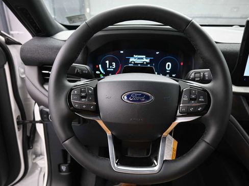 New 2026 Ford Explorer Platinum image 26