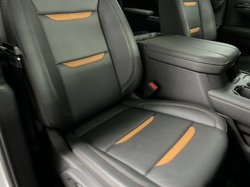 Certified 2025 GMC Sierra 1500 AT4 w/ AT4 Premium Package AWD/4WD image 29